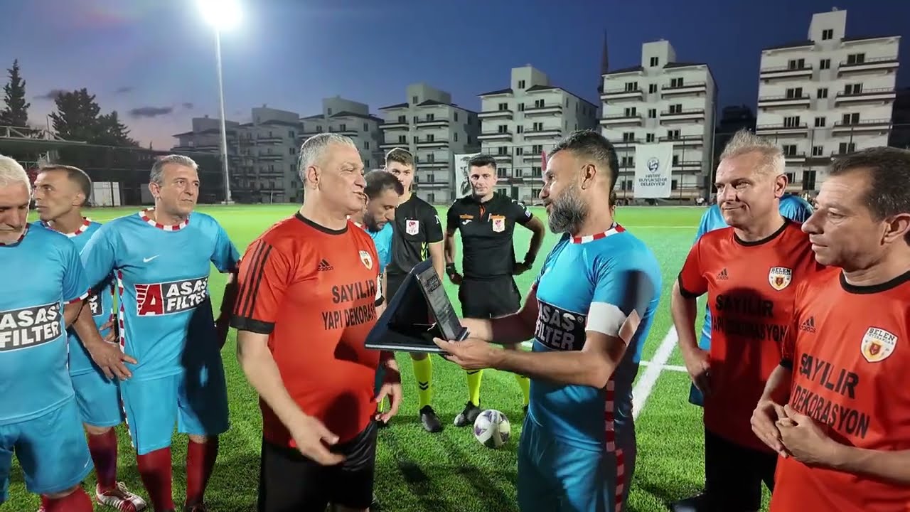 Başkan Gül, Erhan Aksoy Futbol Turnuvası’nda Sahaya Çıktı