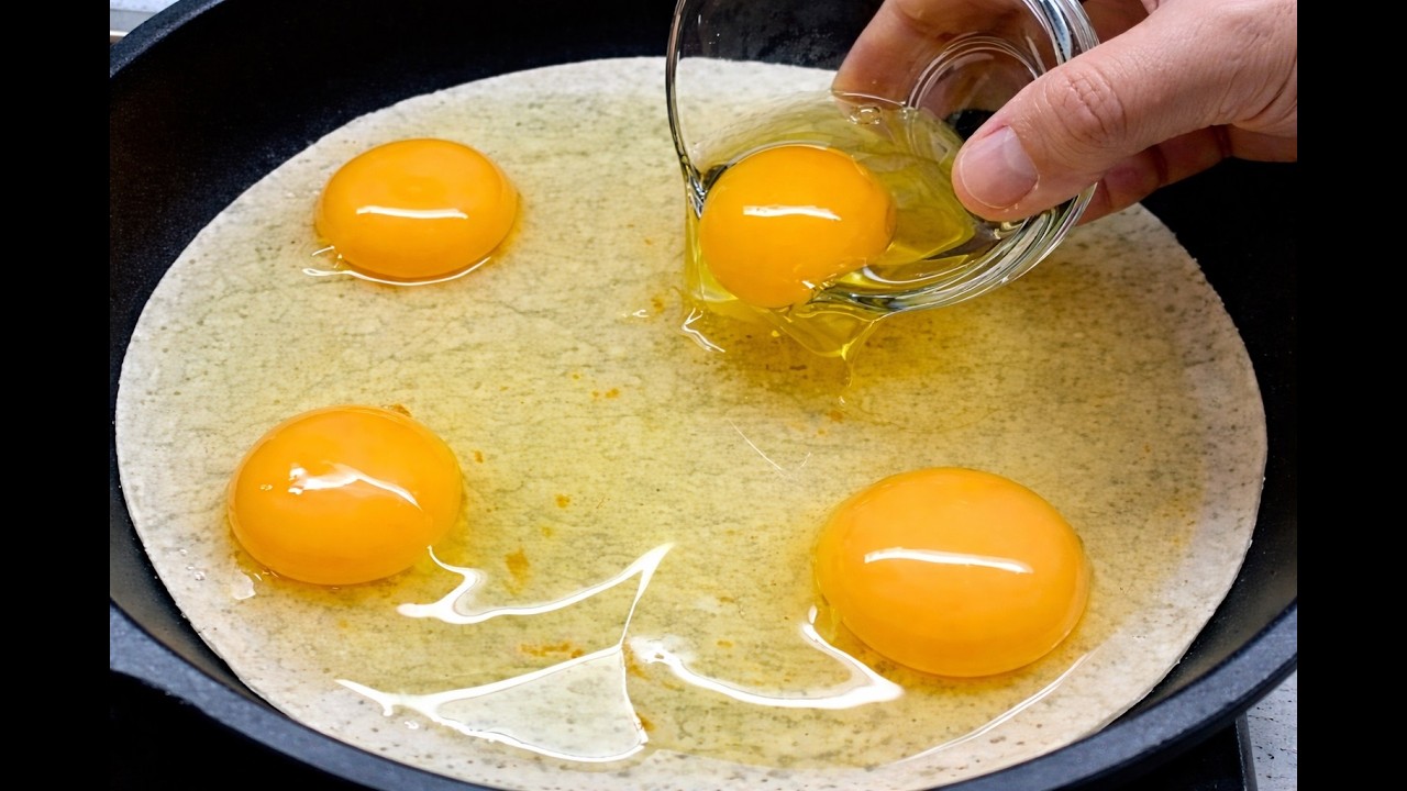 Cover the eggs with a tortilla! Delicious recipe in 5 minutes! New breakfast recipe with eggs