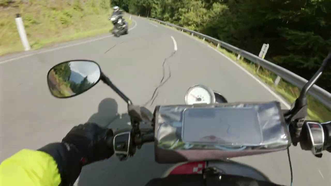 Moto Guzzi V9 - Riding in Austria from Weißbriach to Greifenburg