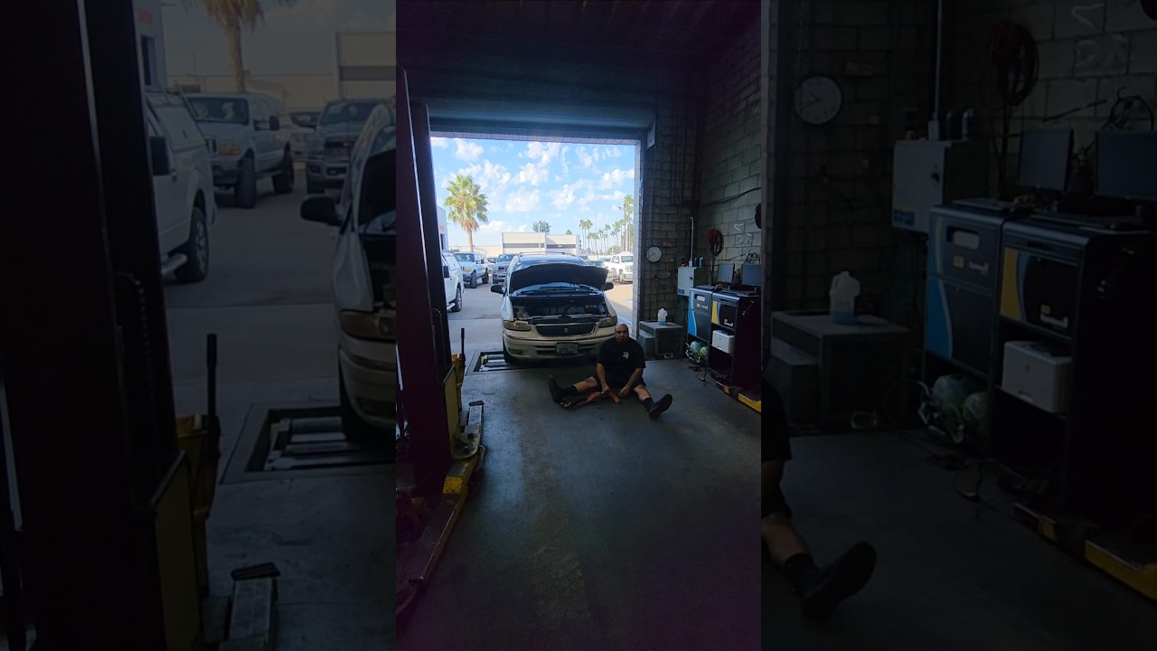 Еще один скучный день на работе #автомобиль #смог #проверкасмога #стенд #механик #видеоблог #машина