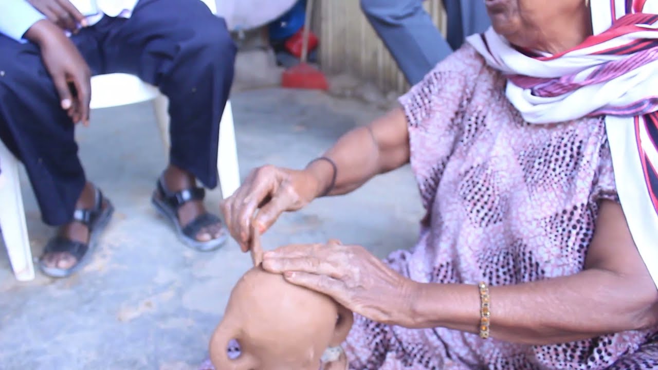 Mama Fakhir of Sheikh Mubarak, The Blind Potter I