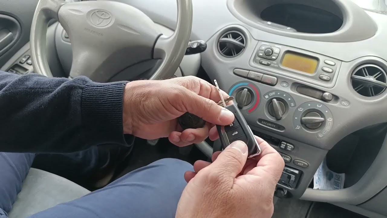 Programar/Codificar Chave Comando Toyota Yaris 1999-2005 em Portugal