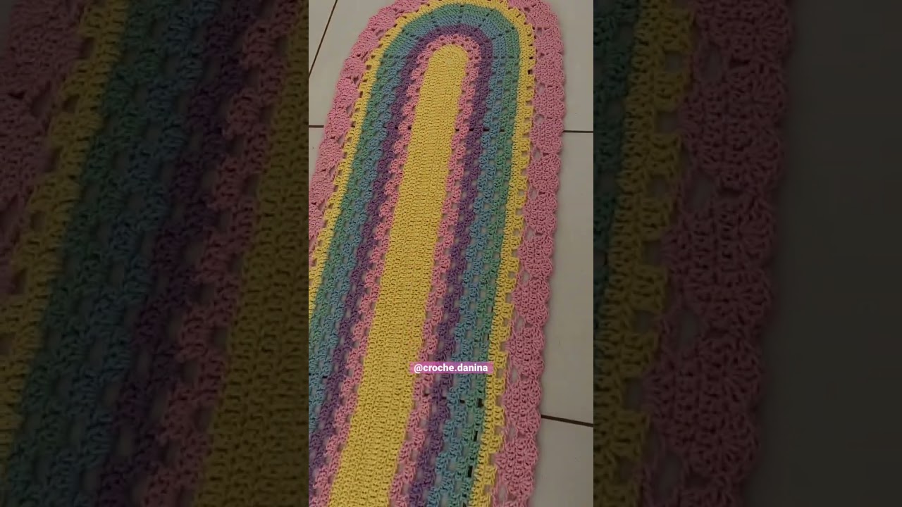 Tapete candy colors - aula no canal 🌈 #tapetedecroche #tapetearcoiris
