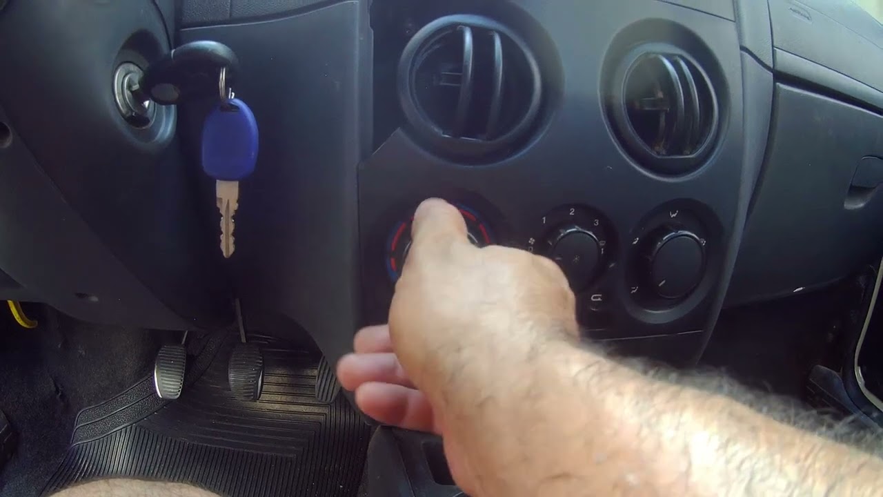 Como usar o ar condicionado no Fiat Palio Fire G3 2015.