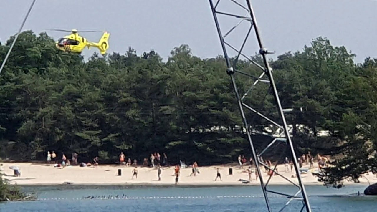 Aankomst Lifeliner3 traumaheli op strand Kempervennen Westerhoven [reanimatie]