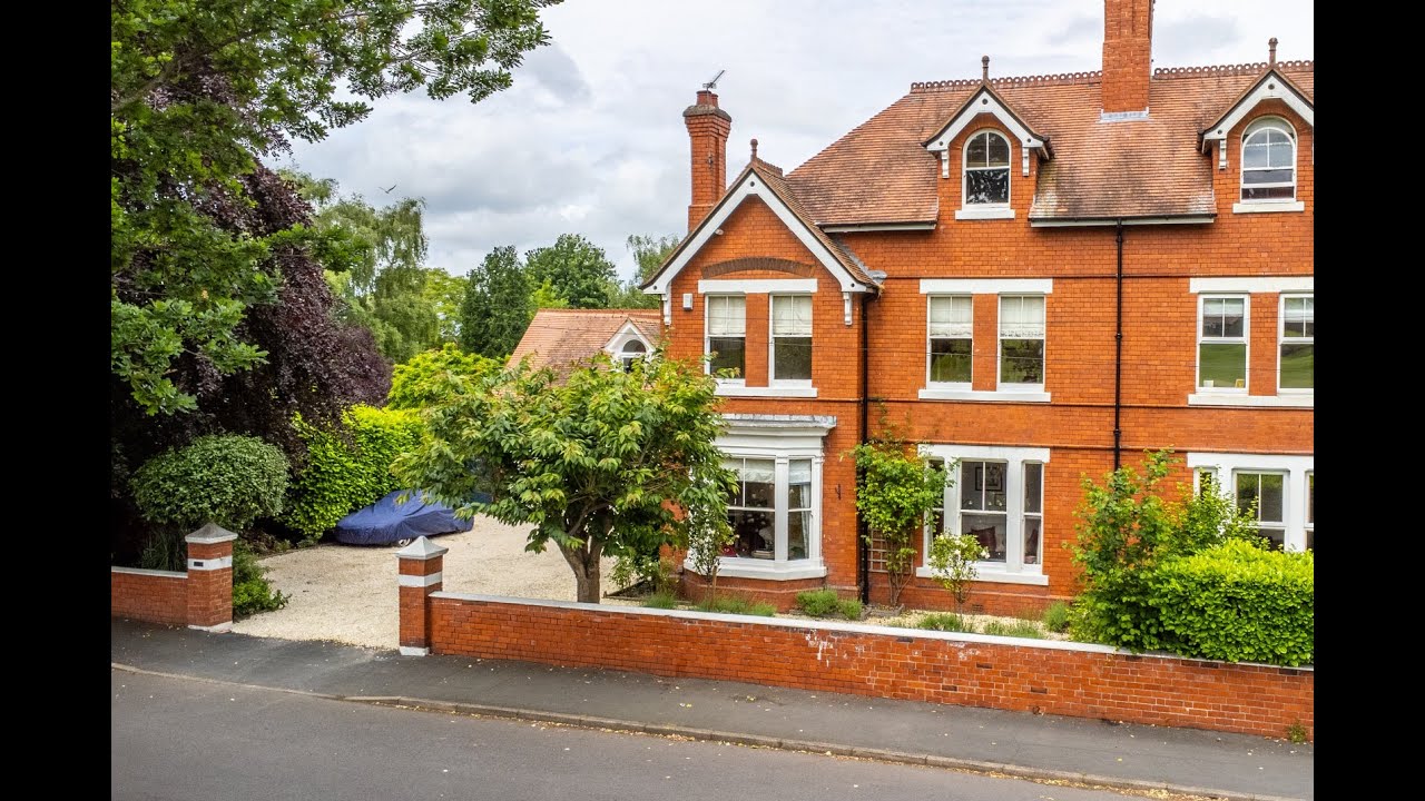 Roslyn Road, Wellington UK - Fine & Country - Julian Amos