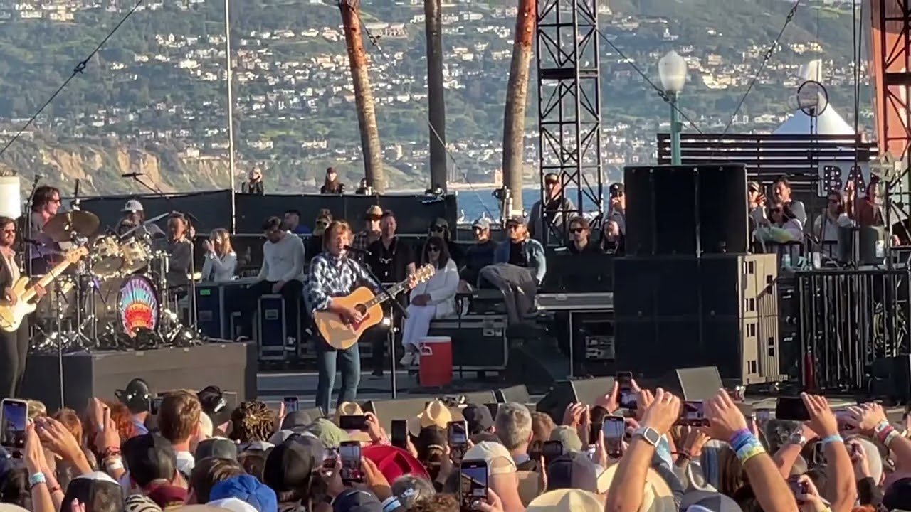 “Have You Ever Seen the Rain” John Fogerty (Creedence Clearwater Revival) May 2023, Beachlife 🤘🎸