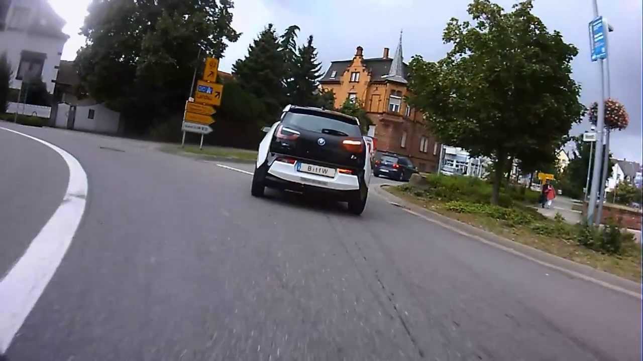 BMW i3 gibt Strom (Electric Test Vehicle) Rollei Bullet HD BitfW