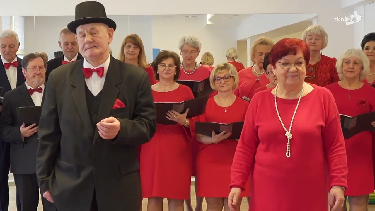Śpiewająco na Dzień Kobiet. Posłuchajcie występu UTW z Końskich