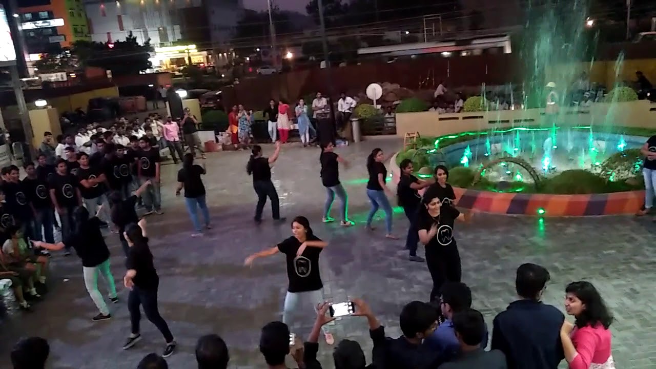 Awesome Flashmob by Govt Dental college (vjw) Students