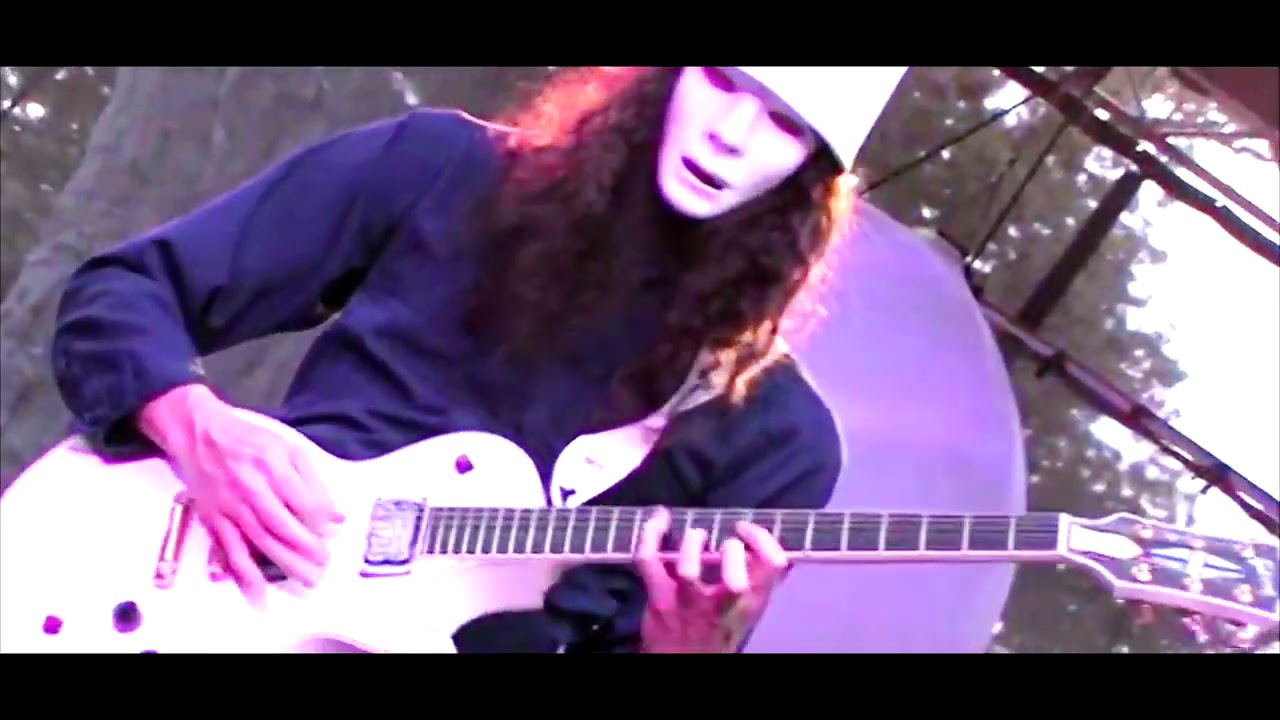 Buckethead plays Jordan to a Crowd of STONERS! 🚬