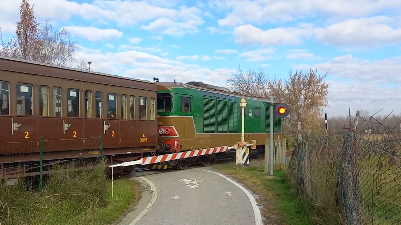 Passaggio a livello Nizza Monferrato (AT) Via Volta - Level crossing - Spoorwegovergang