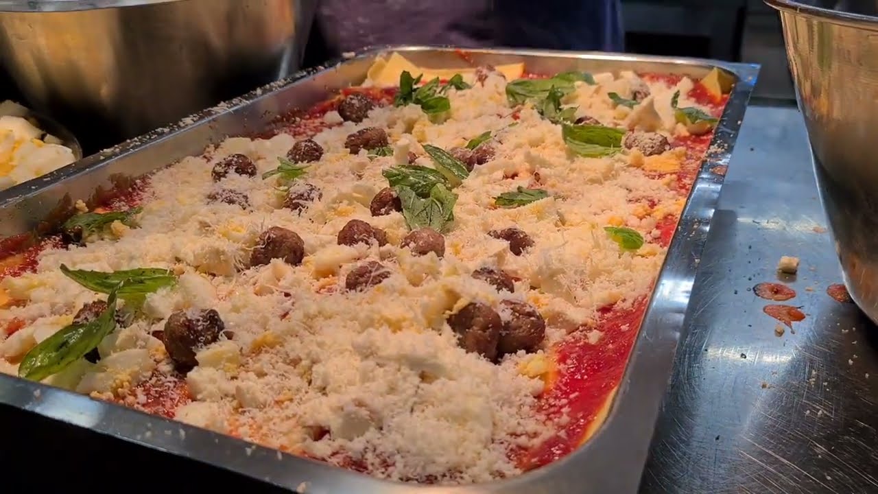 La ricetta della lasagna napoletana, regina del Carnevale del Grand Hotel Parker's di Napoli