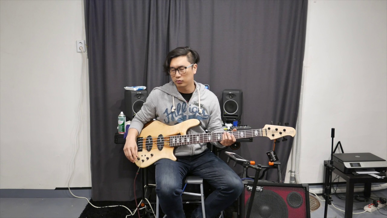 Marleaux Votan 5-2tone maple top