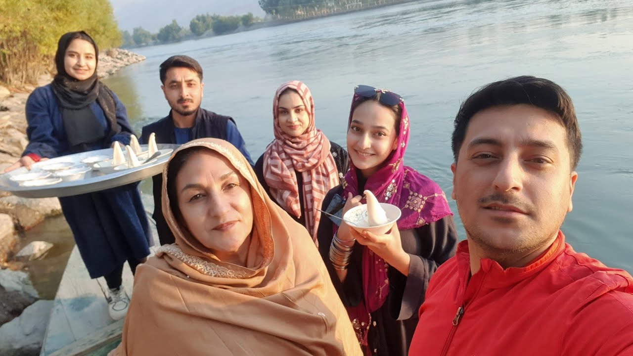 شیریخ مشهور کامه🍨 و قایق سواری فامیل در دریای کنر🛶😍