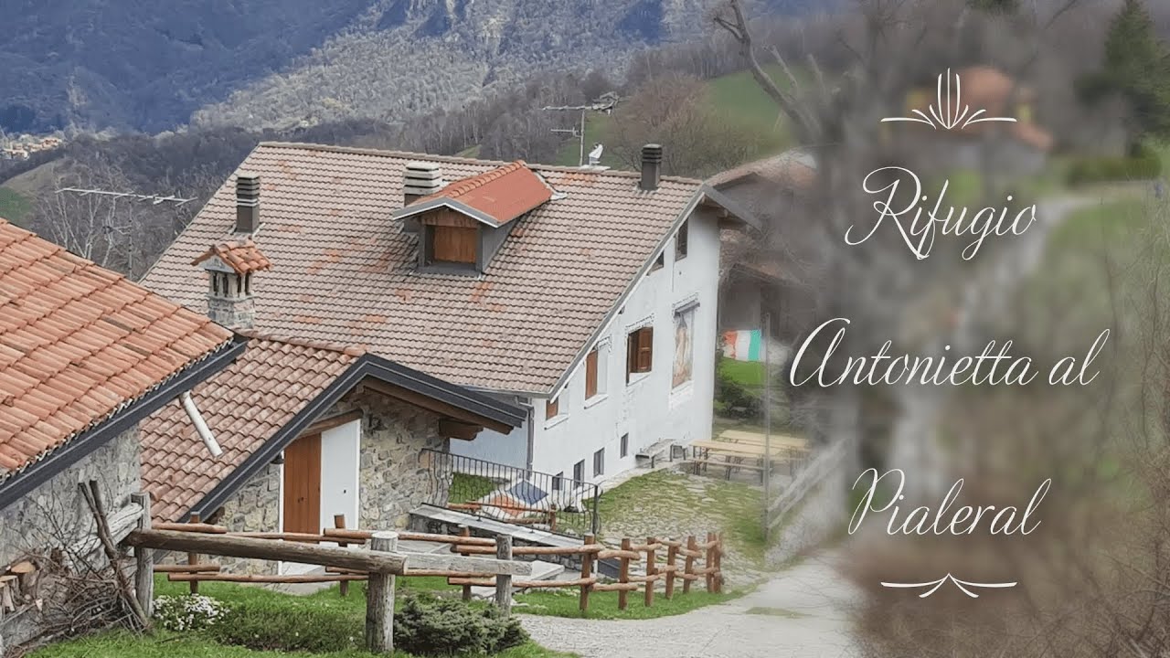 16 - Trekking In Val dei Grassi e Lunghi: Rifugio Antonietta al Pialeral (1400 metri)