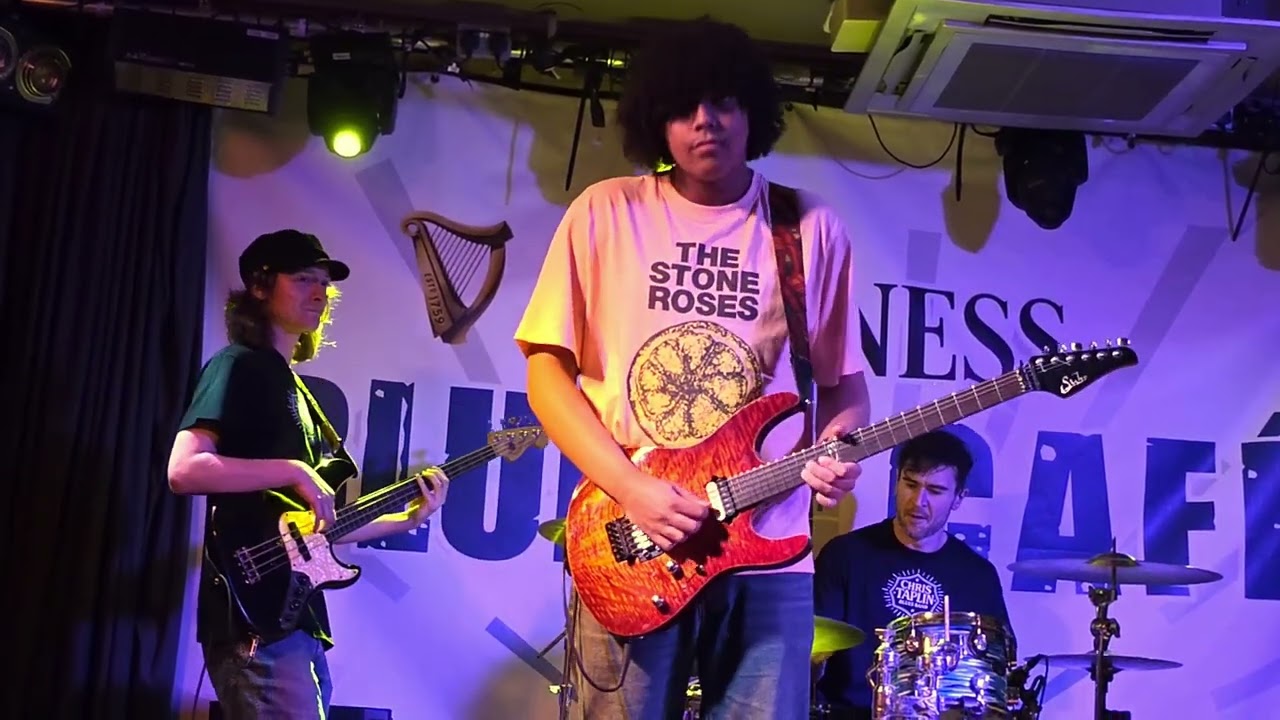 Chris Taplin Blues Band (ft Zac Mac).........Every Day I Have The Blues