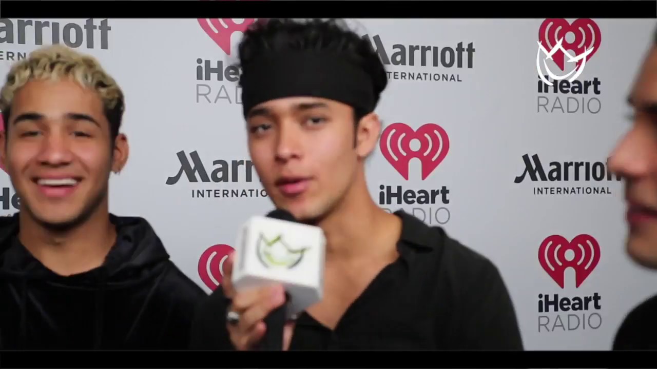 Joel hace reir a CNCO al confesar un piropo ¿Le ayudas?