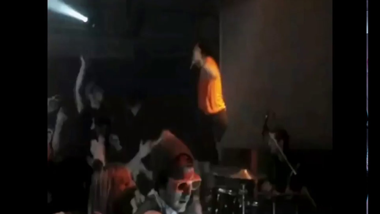 Crystal Castles  - Alice Practice live at Montreal NYE 2007