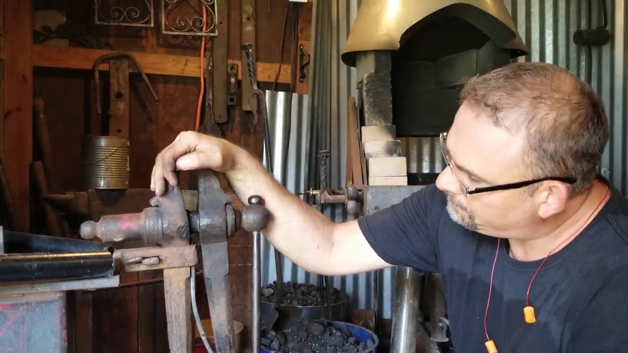 Fixing a Blacksmiths Post Vise.  Spring making.