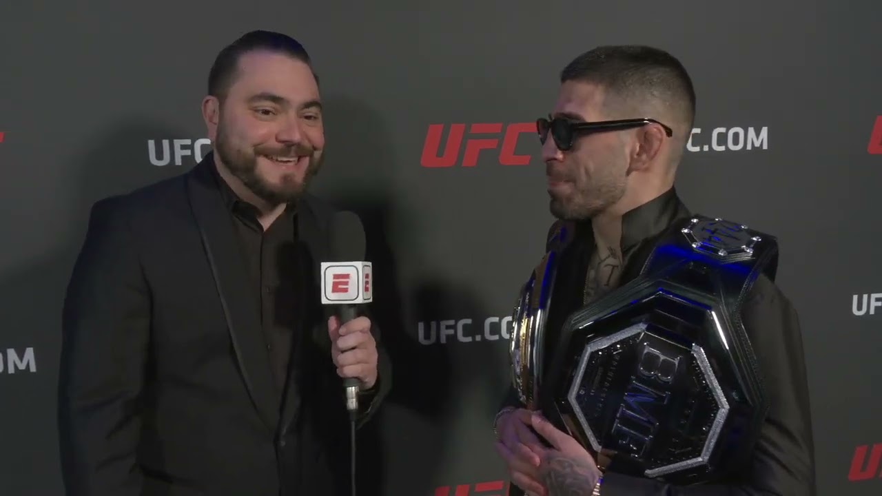 Топурия наносит удар, нокаутируя Холлоуэя. ЭКСКЛЮЗИВ с чемпионом на #UFC308