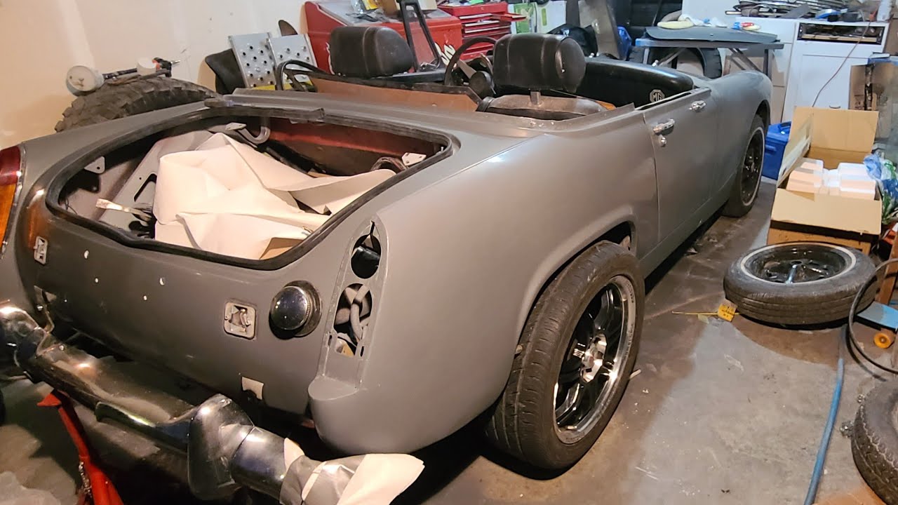 1975 MG Midget Rebuild PT 17-painted but with issues
