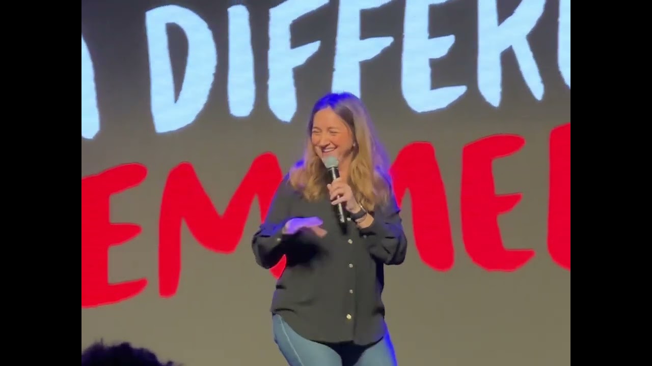 Extrait Lisa Raduszynski - Soirée « Ma différence t’emmerde »