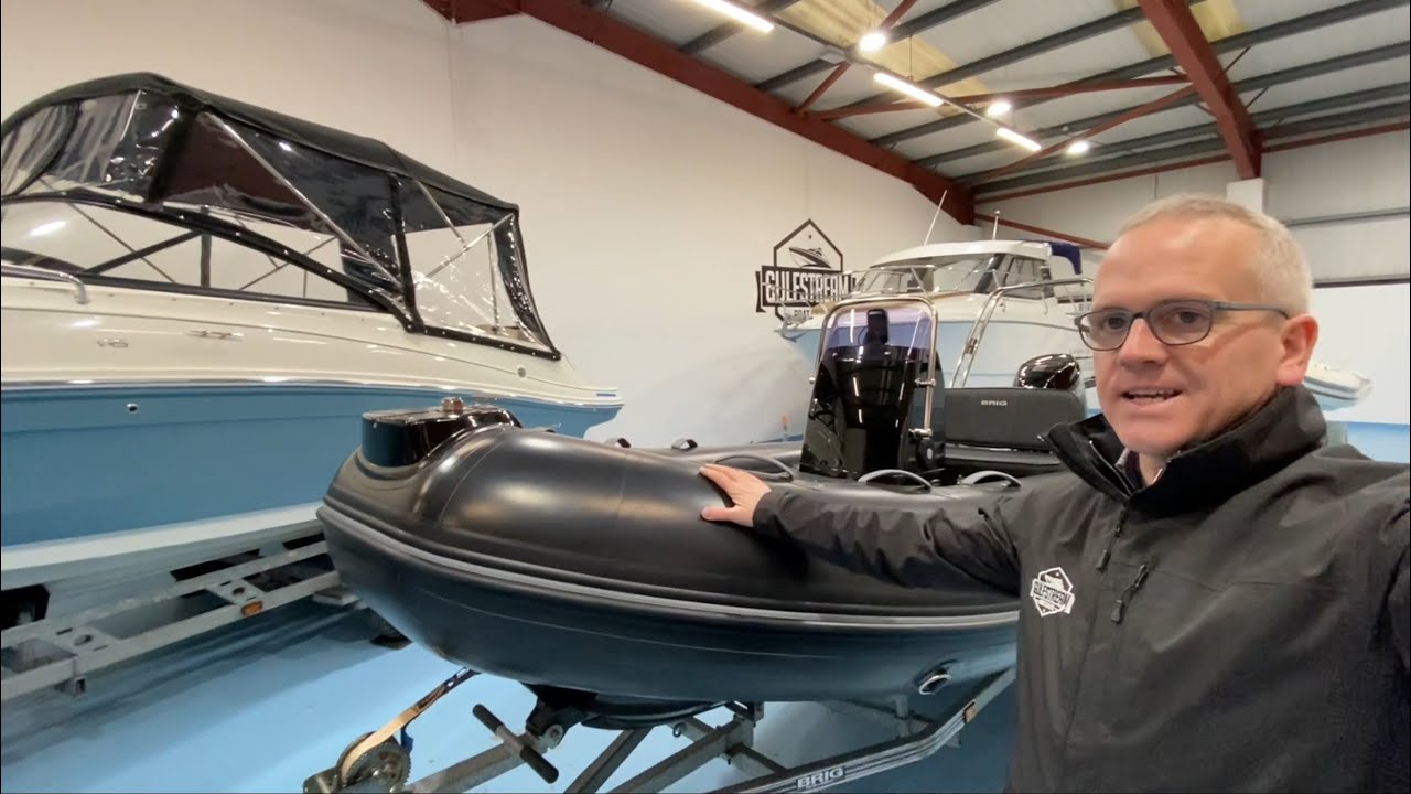Обзор и пошаговое описание катера Brig Falcon RIB 450 2021 года с четырехтактным двигателем Suzuk...