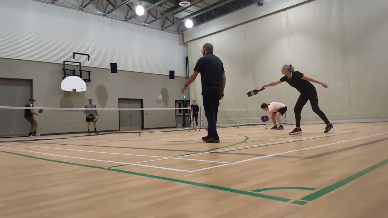 Pickleball Débutants – Partie 3 : Échanges Droits & Croisés au Milieu du Court | Progrès Visibles”