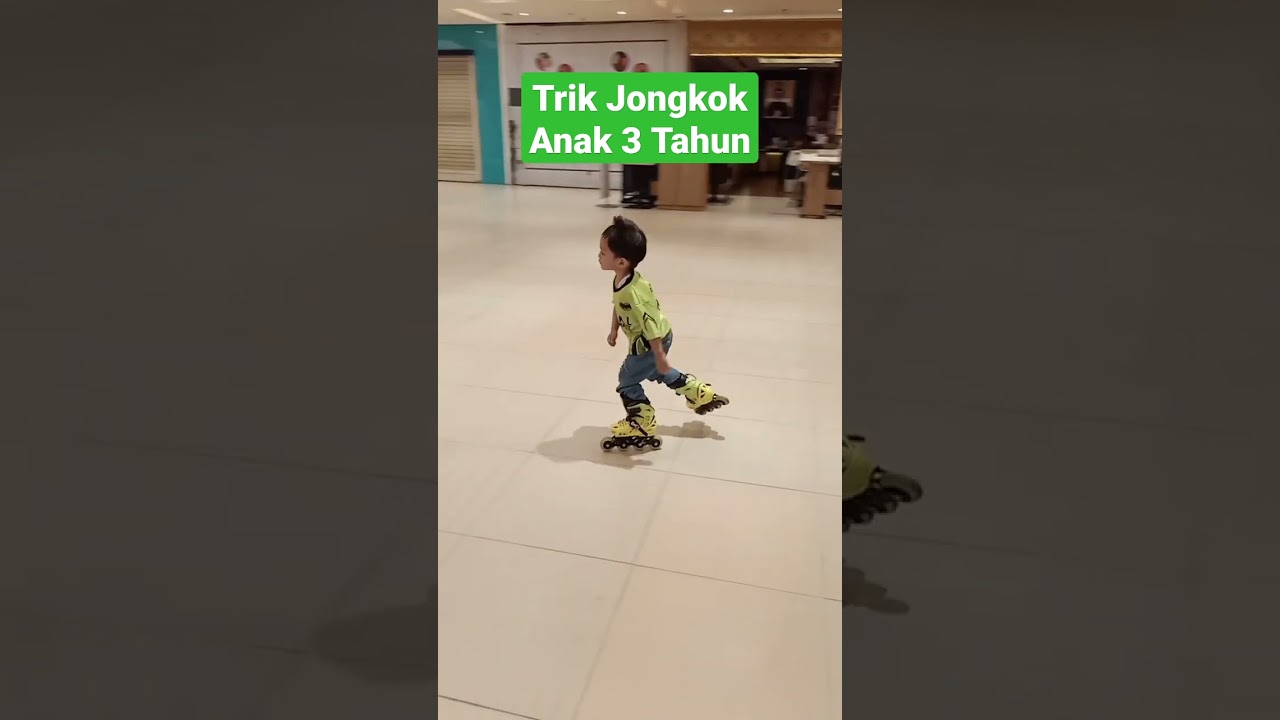 Cara trik sepatu roda jongkok anak 3 tahun #short #shortvideo #shorts #viral