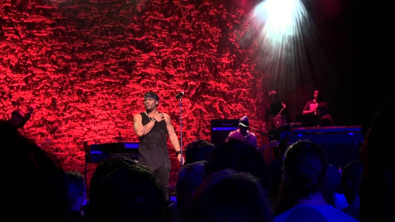 D' Angelo and the vanguard - Untitled (How does it feel) live june 11th 2015 in Kansas City