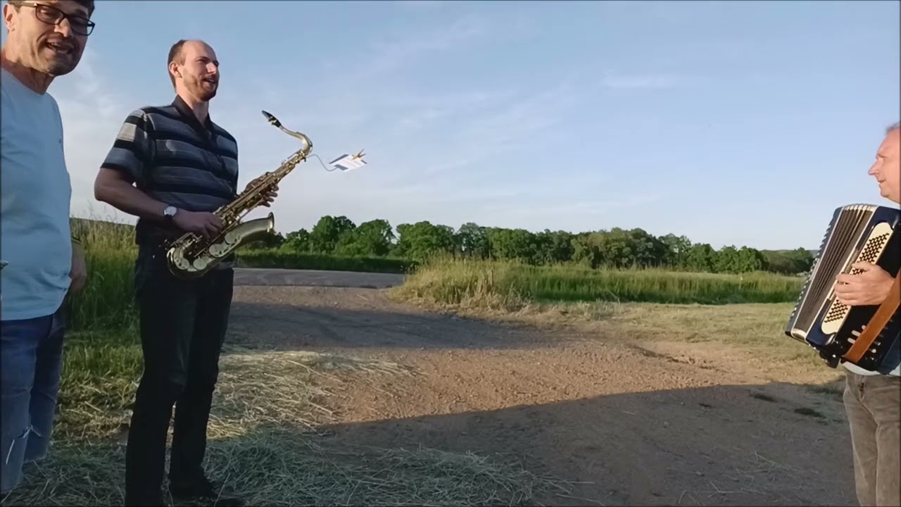 Lidové písničky,akordeon,trubka,saxofon