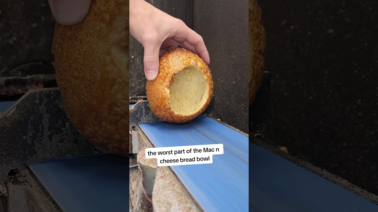 does anyone eat the crust? #breadbowl #bread #satisfying #panera #sandingshit