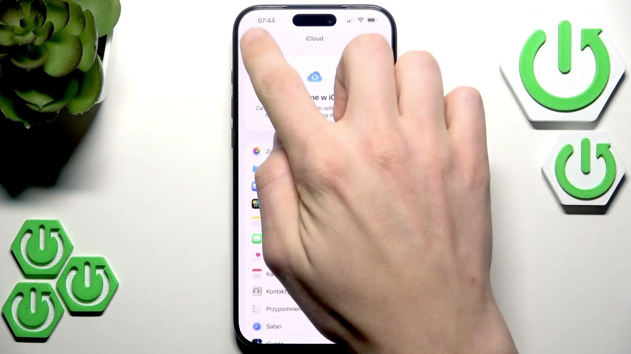 iPhone 17 Pro Max &ndash; Jak zaimportować kontakty z karty SIM do iCloud