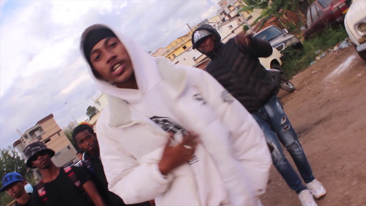 Real X Dorah CODE_Whoopty Remix_(Clip officiel)