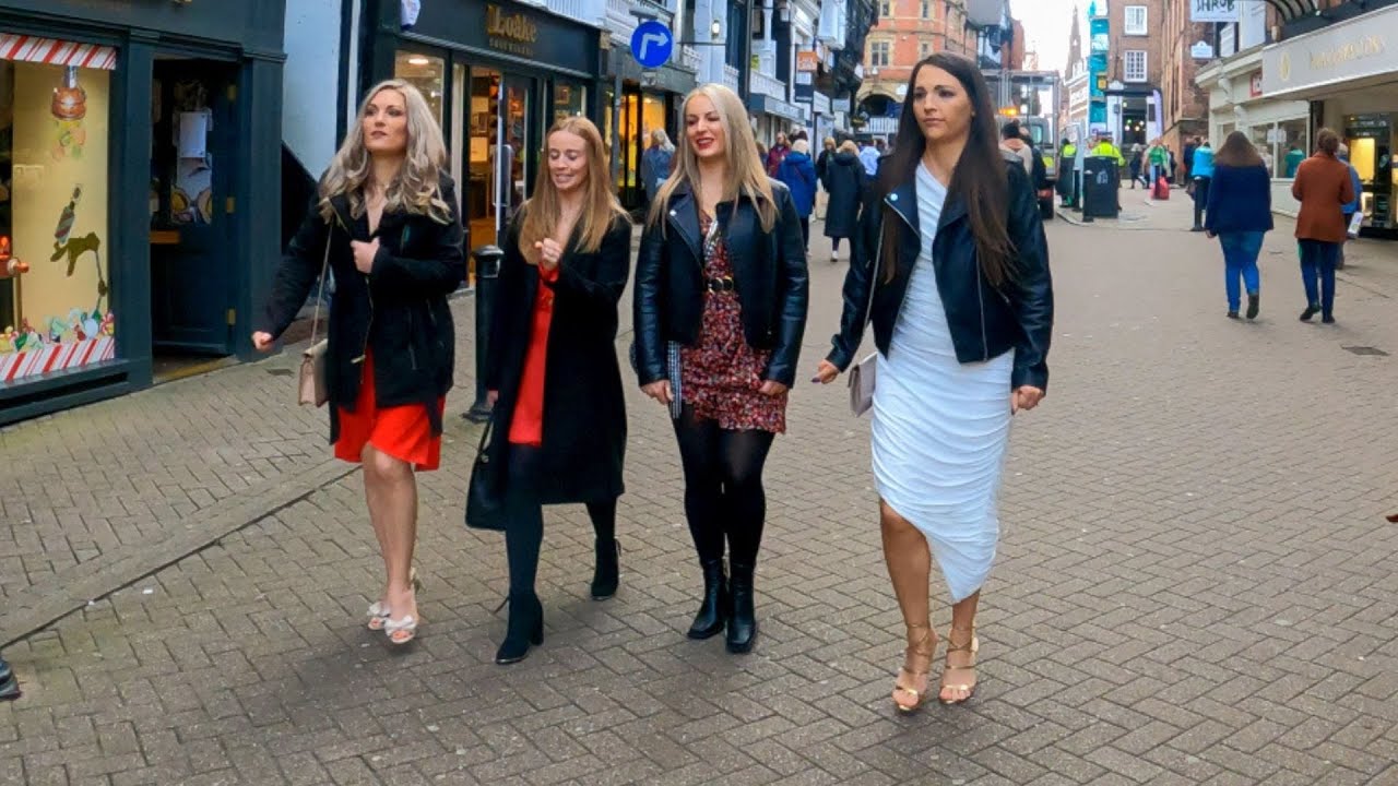 A walk through CHESTER - England - City Centre - Bonfire weekend