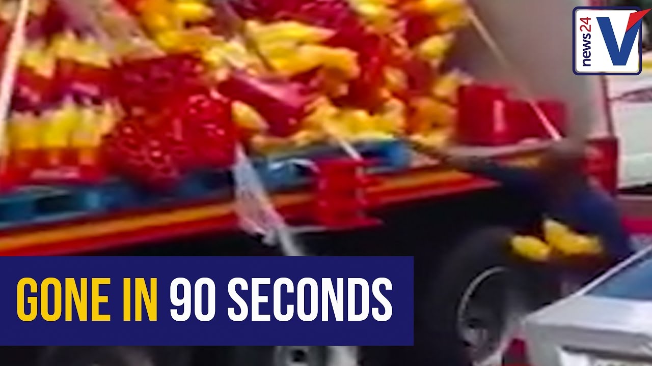WATCH: Truck looted in Butterworth