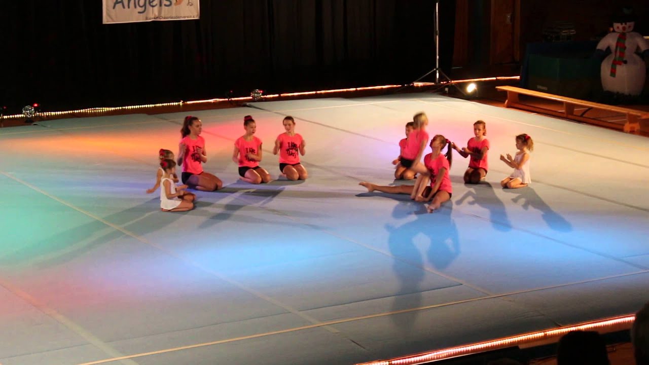 Weihnachtsschauturnen _ Sportakrobatik SC Riesa _ 2015