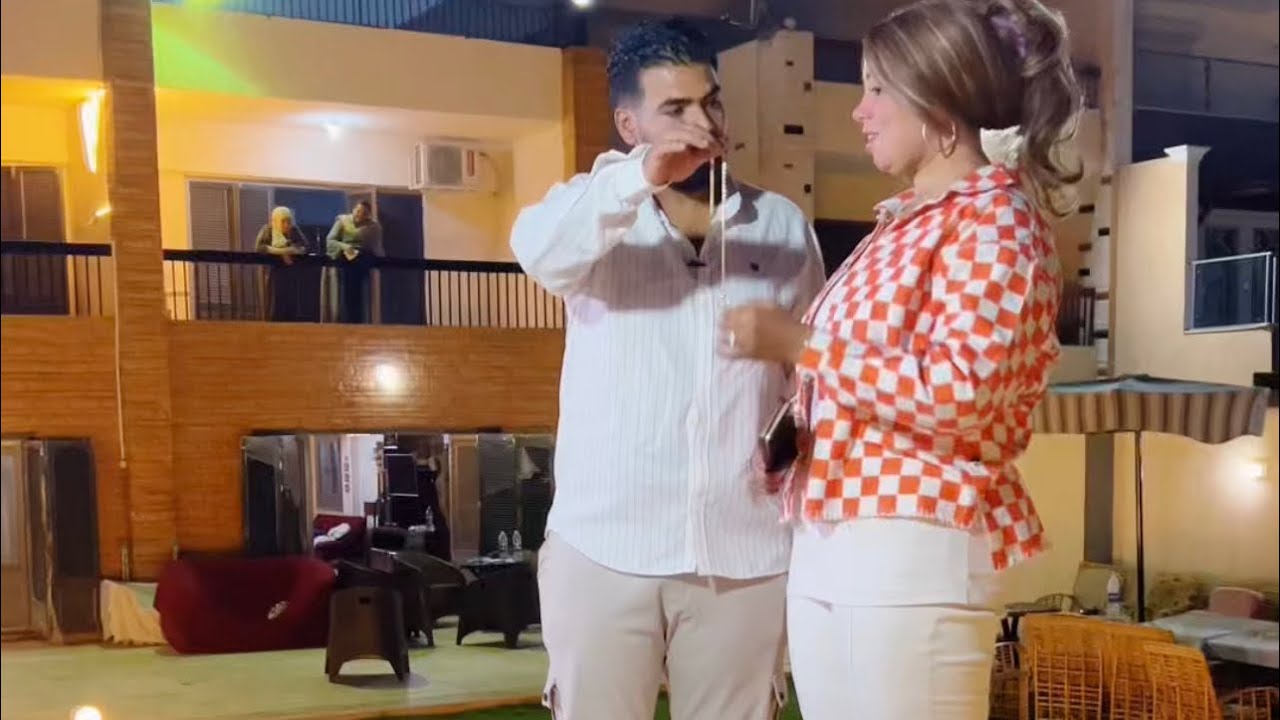 راح لبنت عمه قالها انا بحبك وعايز اتجوزك وابن عمه الكبير عايزها وهى مش بتحبه والاخوات مش هيخسروا بعض