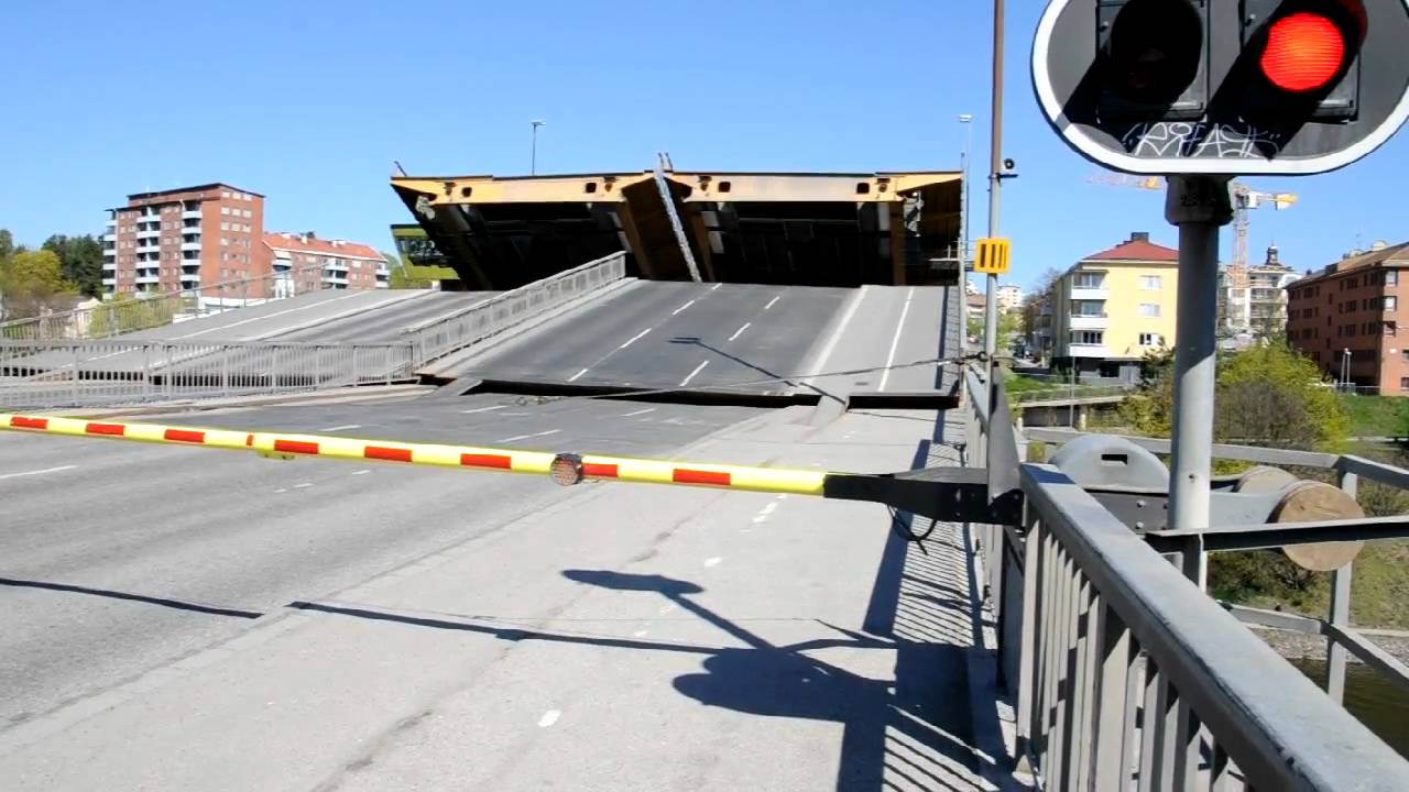 Bro&ouml;ppning i S&ouml;dert&auml;lje. 5