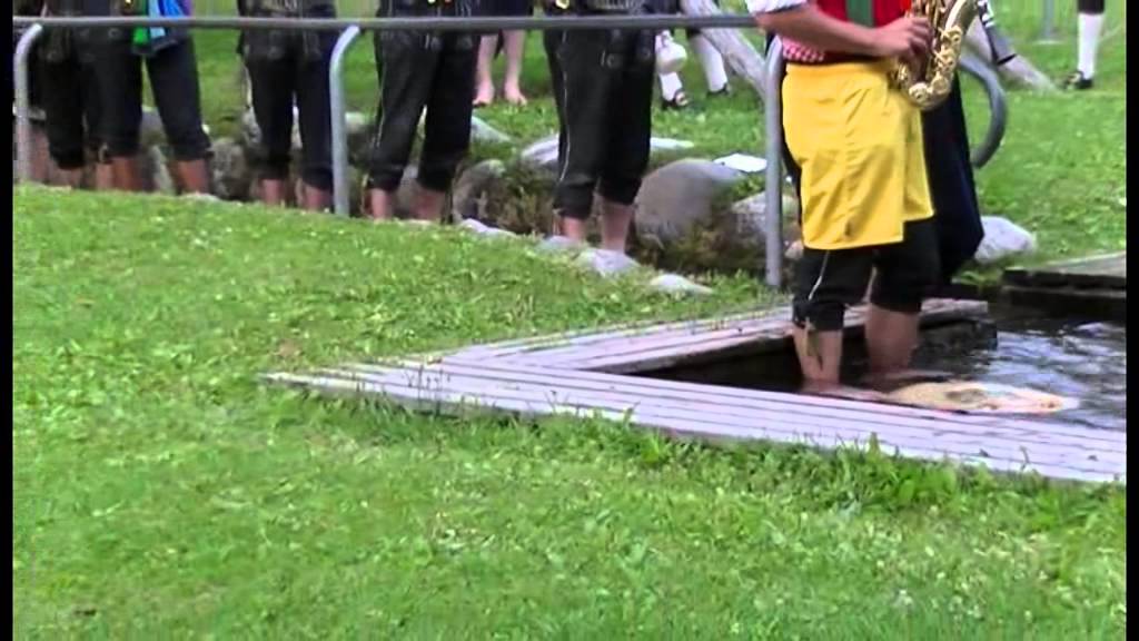 Cold Water Challenge Musikkapelle und Schuhplattler Terenten 2014
