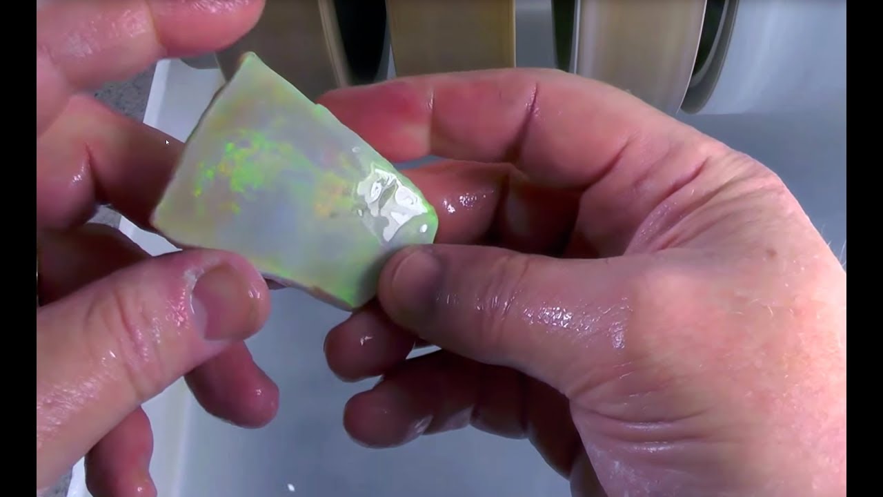 Cutting 106 ct Mintabie Opal Gemstone Part 1 of 3