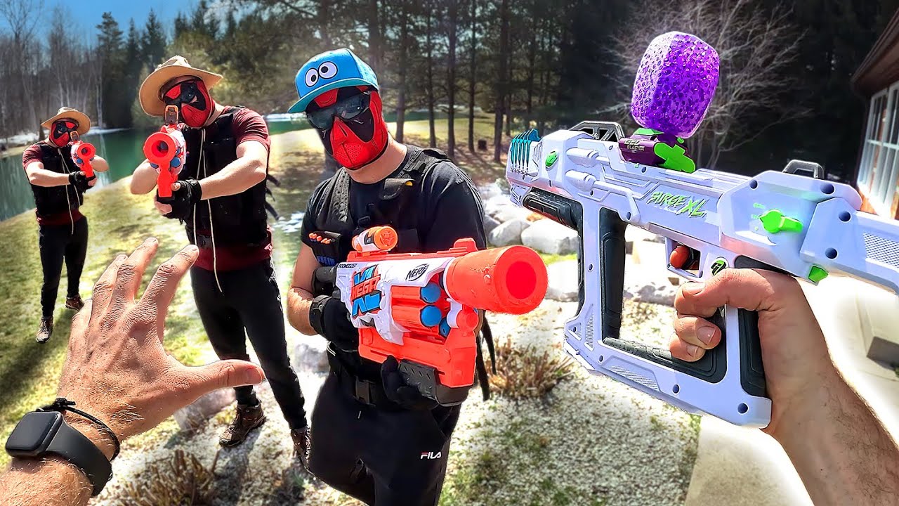 ОНИ ПЫТАЮТСЯ УКРАТЬ АРСЕНАЛ NERF! И похитить меня...
