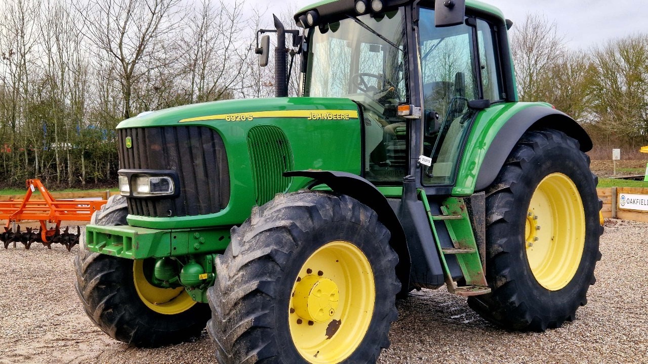 2002 John Deere 6920S 4WD Tractor 25379