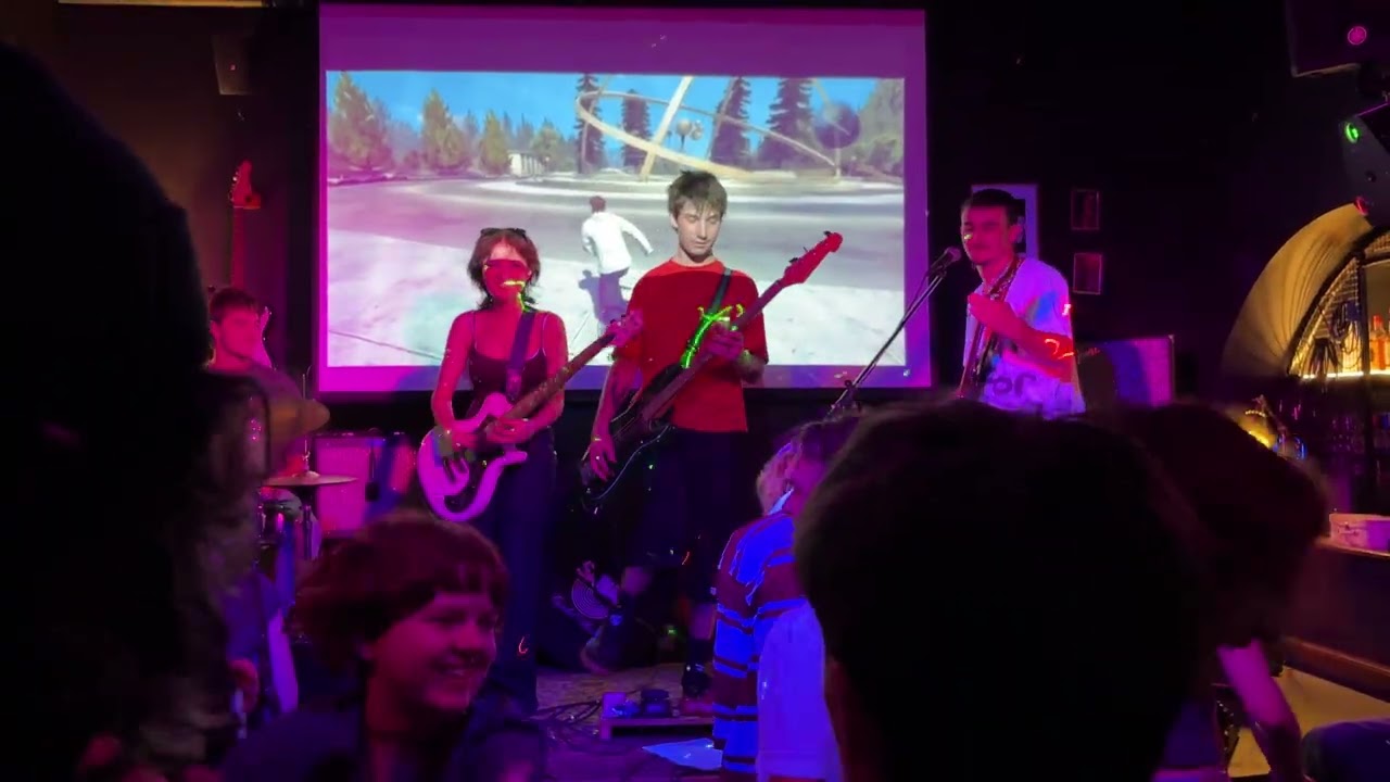 Porcelain live at The Family Hotel