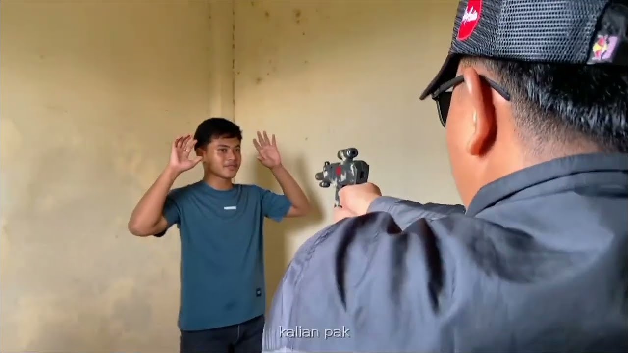 Bukan Pemeran Utama - Karya Kelompok 4 XII HEBAT