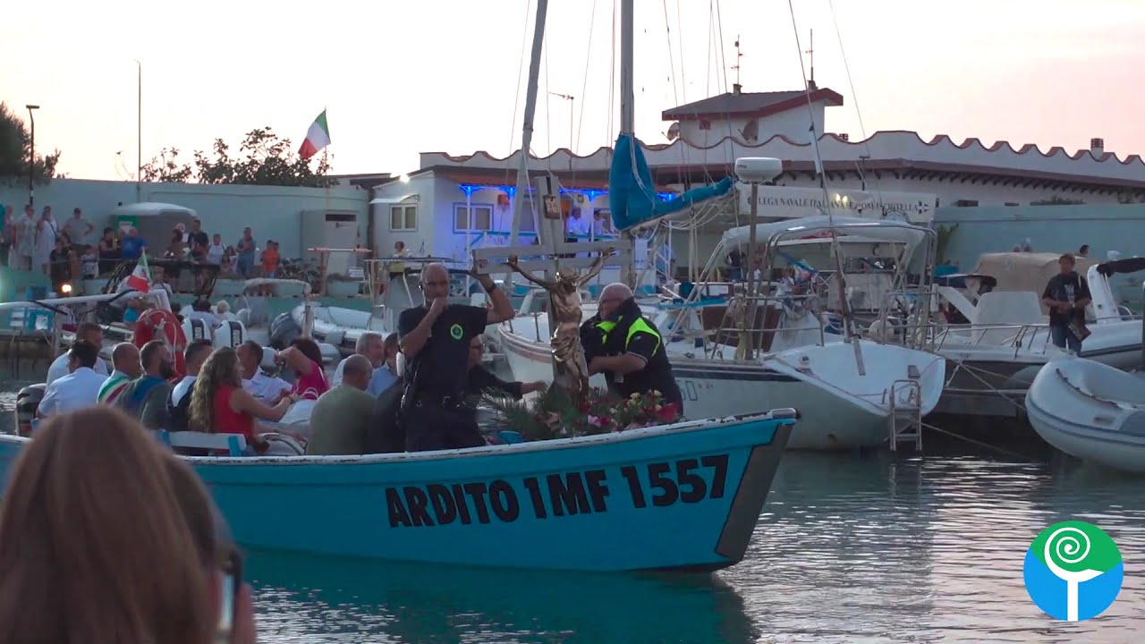 Ischitella - A Foce Varano festa di tradizione per il Crocifisso del Lago