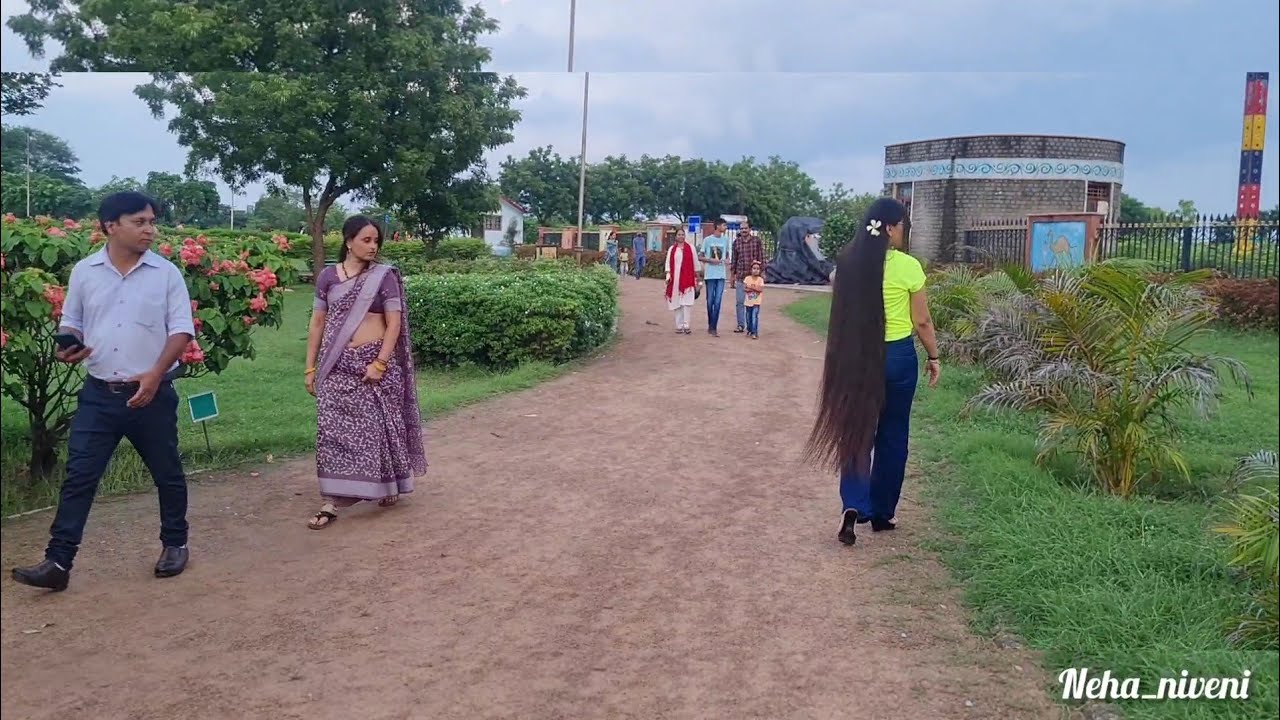 Public reactions | rapunzel | Flowless long hairs