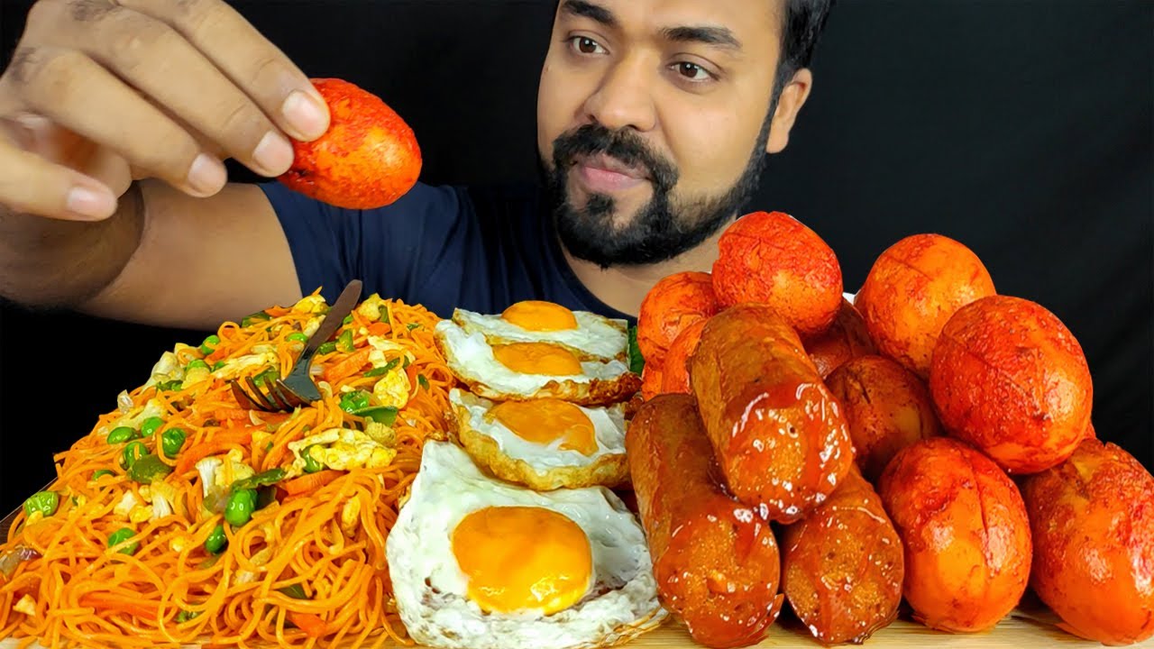 CHICKEN SAUSAGE, SCHEZWAN NOODLES, FRIED EGGS, SUNNY SIDE UP EGG FRY, SAUCE MUKBANG ASMR EATING SHOW