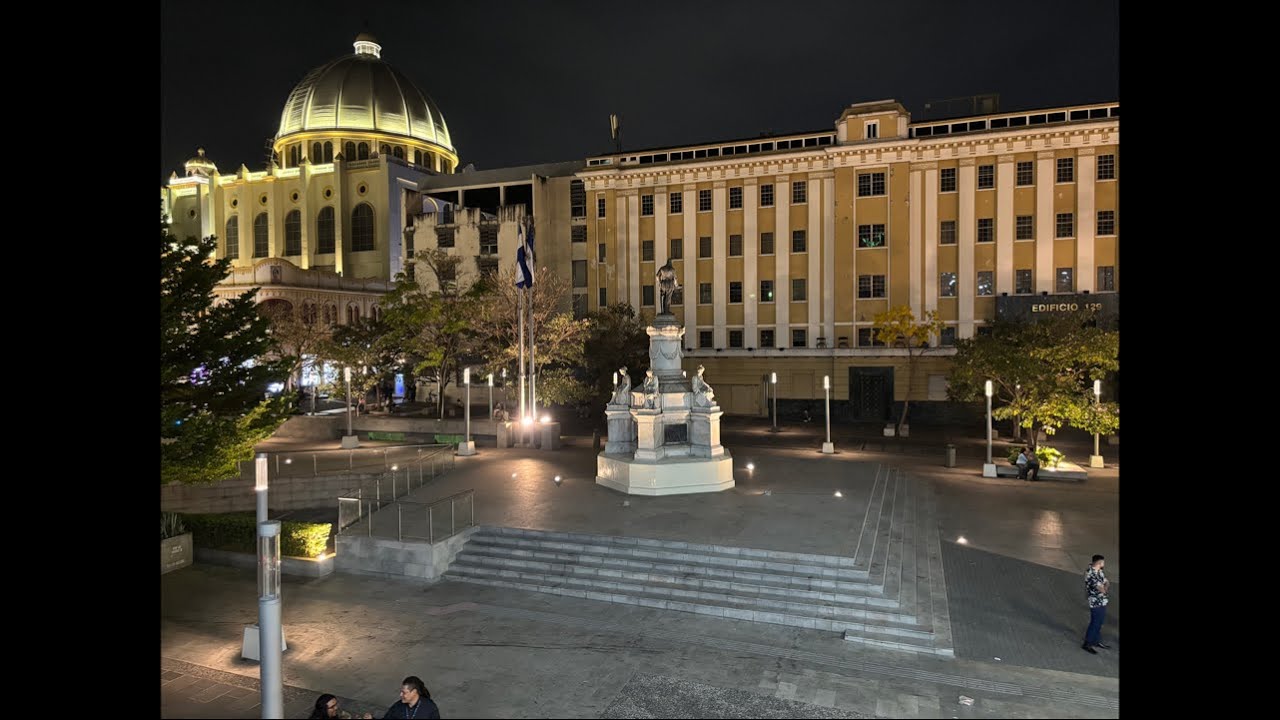 Visitando el centro histórico de El Salvador
